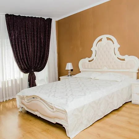 House Dali Πανσιόν *